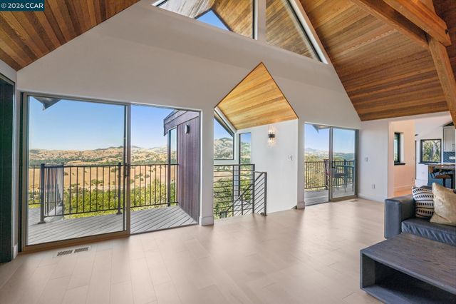 321 Castle Crest Rd, Alamo, CA 94507