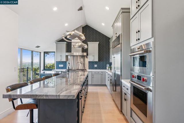 321 Castle Crest Rd, Alamo, CA 94507