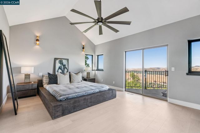 321 Castle Crest Rd, Alamo, CA 94507