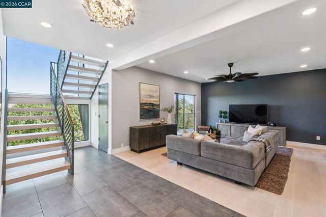321 Castle Crest Rd, Alamo, CA 94507