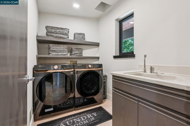 321 Castle Crest Rd, Alamo, CA 94507