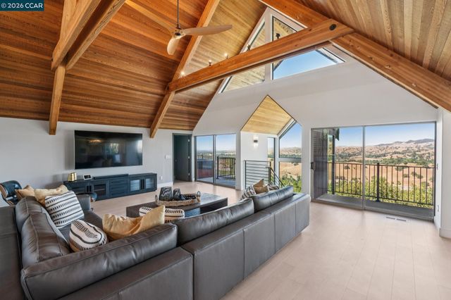 321 Castle Crest Rd, Alamo, CA 94507