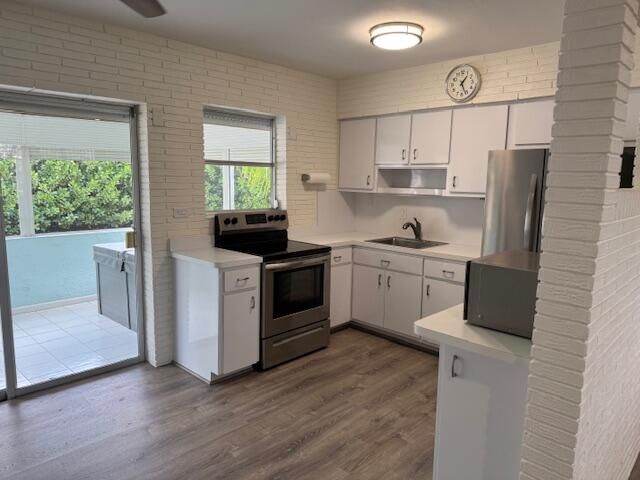 6781 Charleston Street, Hollywood, FL 33024