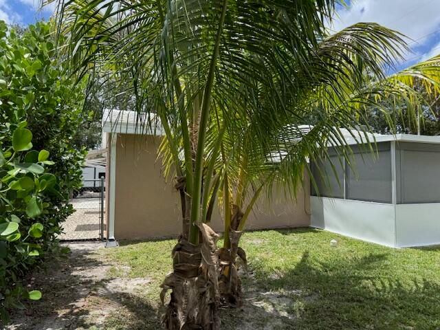 6781 Charleston Street, Hollywood, FL 33024