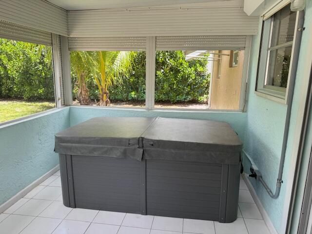 6781 Charleston Street, Hollywood, FL 33024
