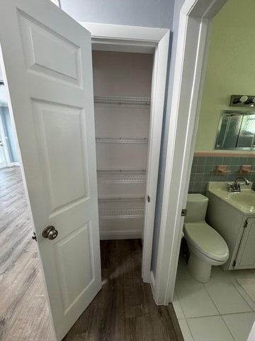 6781 Charleston Street, Hollywood, FL 33024