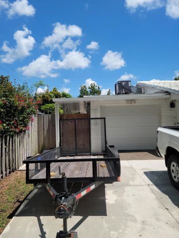 6781 Charleston Street, Hollywood, FL 33024
