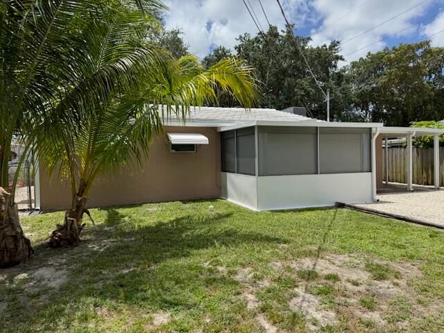 6781 Charleston Street, Hollywood, FL 33024