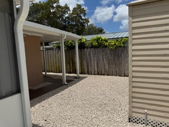 6781 Charleston Street, Hollywood, FL 33024