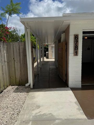 6781 Charleston Street, Hollywood, FL 33024