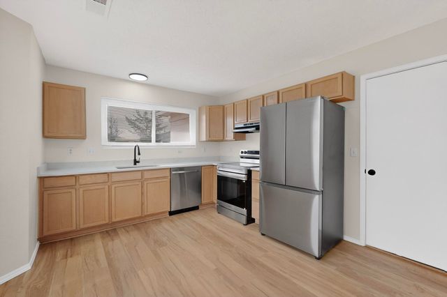 705 Santa Fe Meadows Drive NE, Rio Rancho, NM 87144