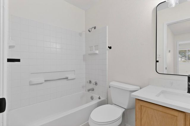 705 Santa Fe Meadows Drive NE, Rio Rancho, NM 87144