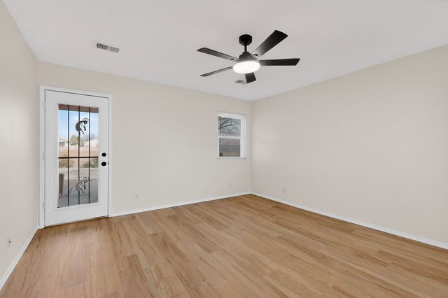 705 Santa Fe Meadows Drive NE, Rio Rancho, NM 87144