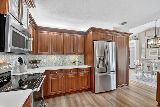 3765 Cypress Lake Drive, Lake Worth, FL 33467