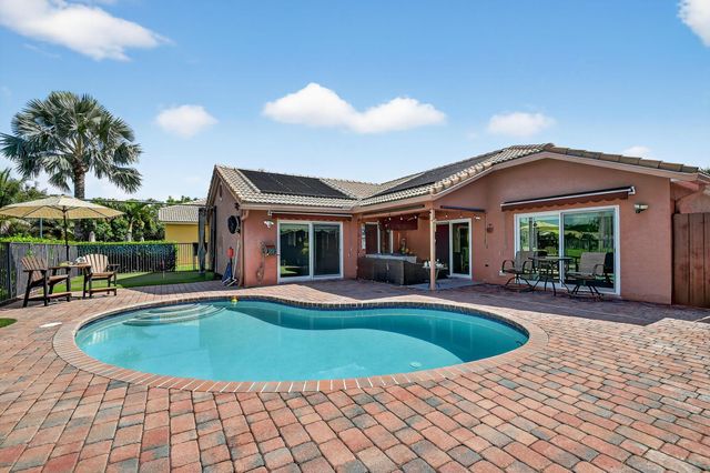 3765 Cypress Lake Drive, Lake Worth, FL 33467