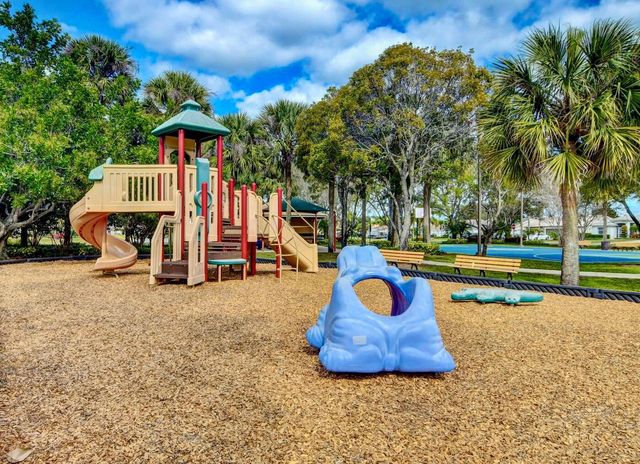 3765 Cypress Lake Drive, Lake Worth, FL 33467