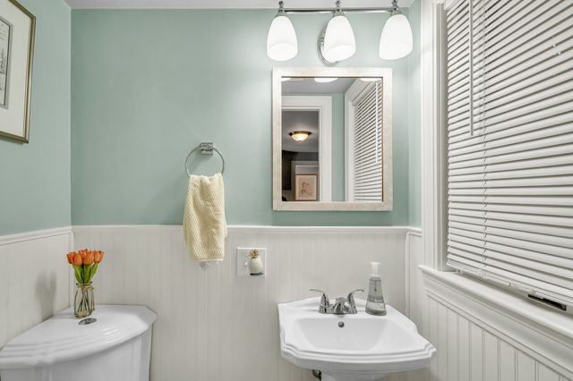 231 Prospect St, Norwood, MA 02062
