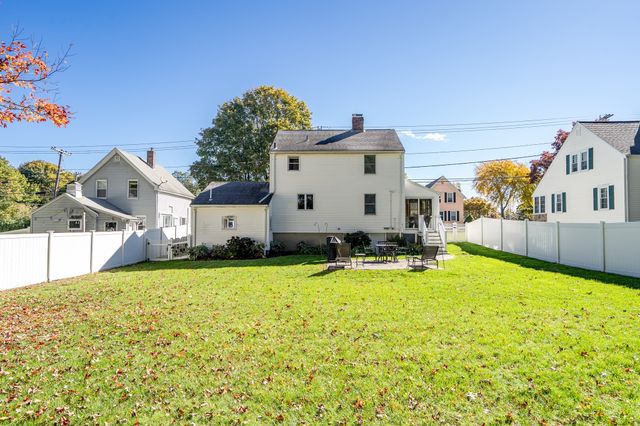 231 Prospect St, Norwood, MA 02062