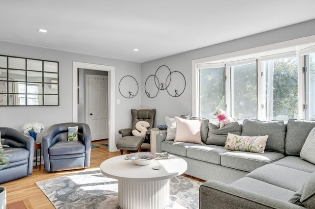 231 Prospect St, Norwood, MA 02062
