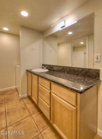 740 W Elm Street 214, Phoenix, AZ 85013