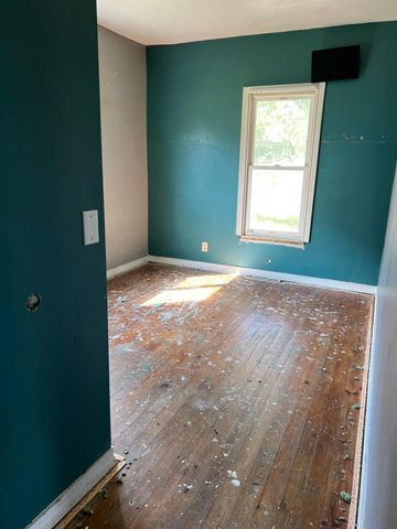 260 Lawrence Street, Newark, OH 43055