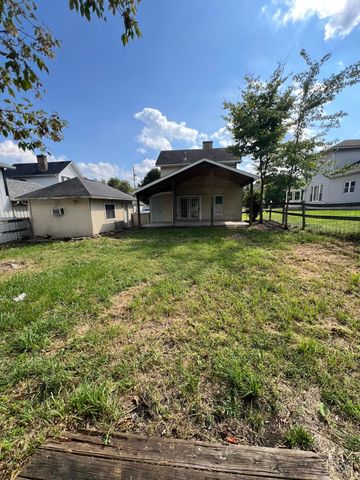 260 Lawrence Street, Newark, OH 43055
