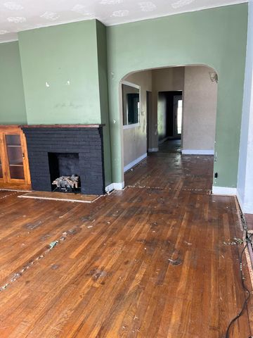 260 Lawrence Street, Newark, OH 43055