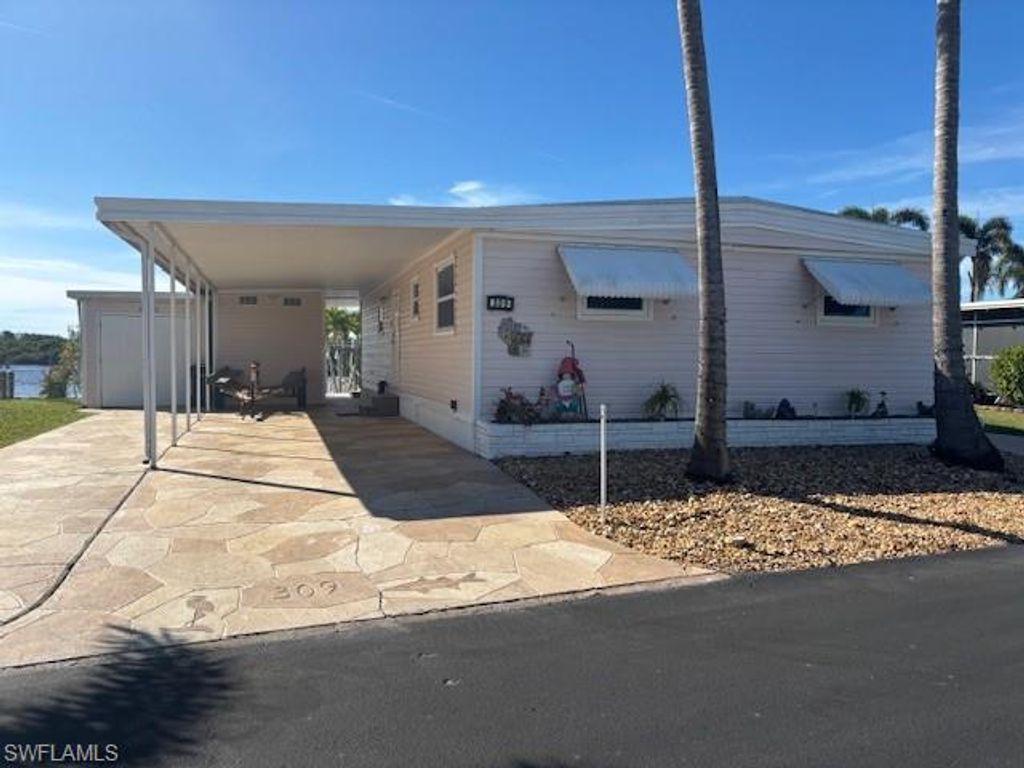 309 Shoreland DR W, FORT MYERS, FL 33905 — exterior