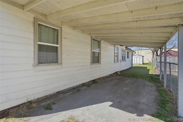 307 E 3rd Street, Beggs, OK 74421