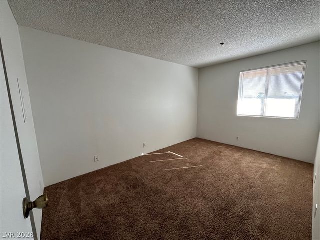 1381 East University Avenue 304, Las Vegas, NV 89119