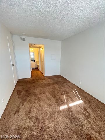 1381 East University Avenue 304, Las Vegas, NV 89119