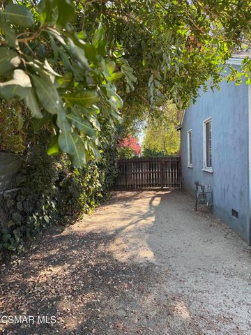 8847 Lindley Avenue, Northridge, CA 91325