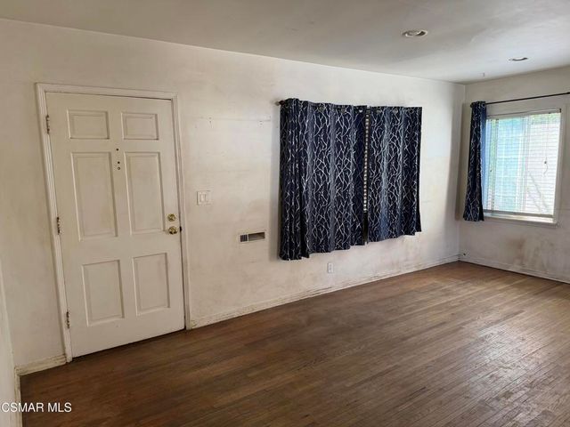 8847 Lindley Avenue, Northridge, CA 91325