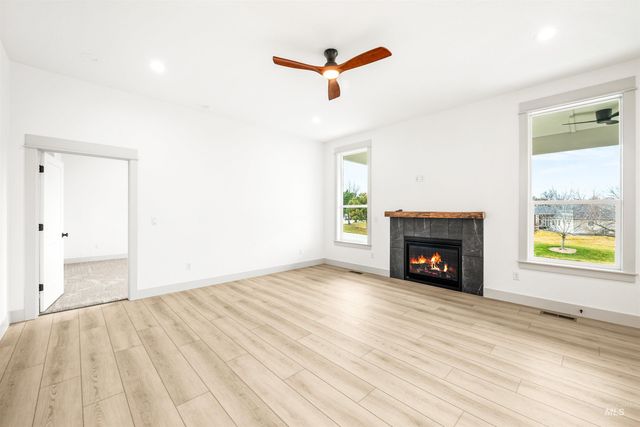 442 E Elaine Ct, Nampa, ID 83686