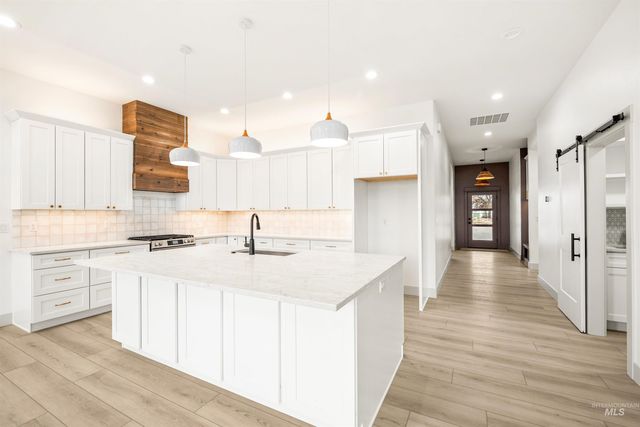 442 E Elaine Ct, Nampa, ID 83686