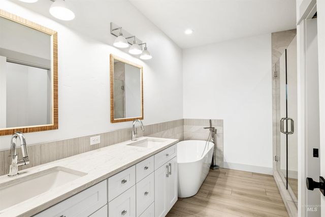 442 E Elaine Ct, Nampa, ID 83686