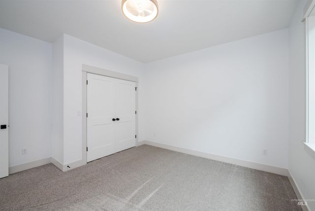 442 E Elaine Ct, Nampa, ID 83686