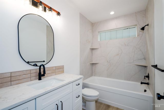 442 E Elaine Ct, Nampa, ID 83686