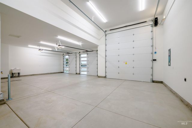 442 E Elaine Ct, Nampa, ID 83686