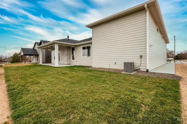 442 E Elaine Ct, Nampa, ID 83686