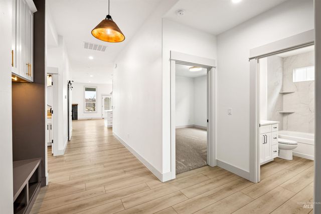 442 E Elaine Ct, Nampa, ID 83686