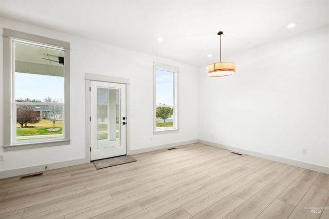 442 E Elaine Ct, Nampa, ID 83686