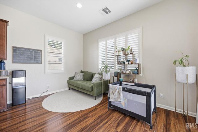 15706 Saint Clement Way, Bakersfield, CA 93314