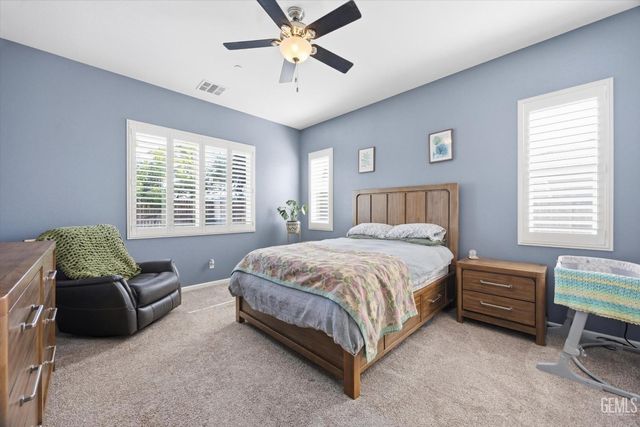 15706 Saint Clement Way, Bakersfield, CA 93314