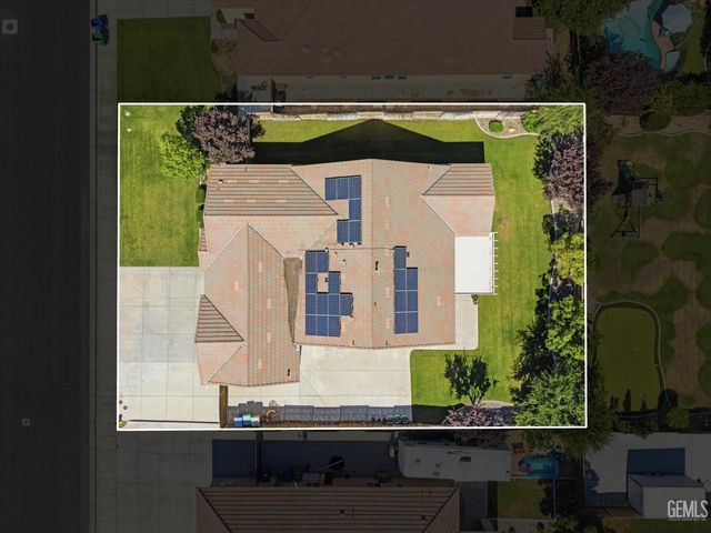 15706 Saint Clement Way, Bakersfield, CA 93314