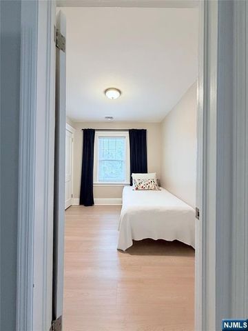 136 Prospect Street 2nd Floor, Midland Park, NJ 07432