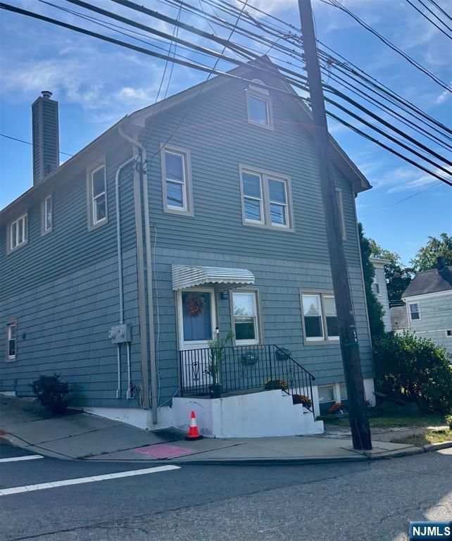 136 Prospect Street 2nd Floor, Midland Park, NJ 07432