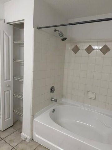 9905 Baywinds Boulevard 2303, West Palm Beach, FL 33411