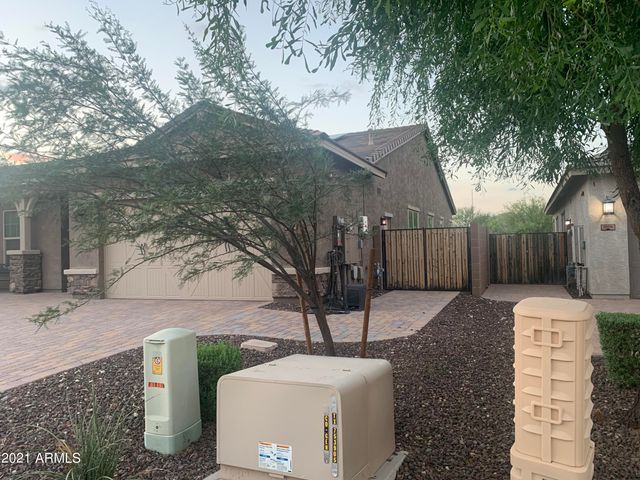 10122 W El Cortez Place, Peoria, AZ 85383