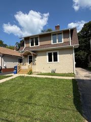 717 NEW YORK Street, Waukegan, IL 60085